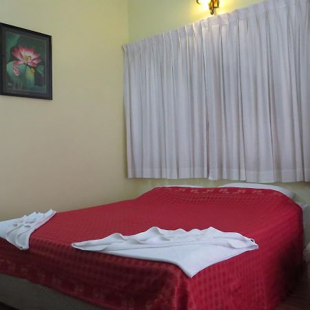 Goldie Guesthouse Phnom Penh Esterno foto