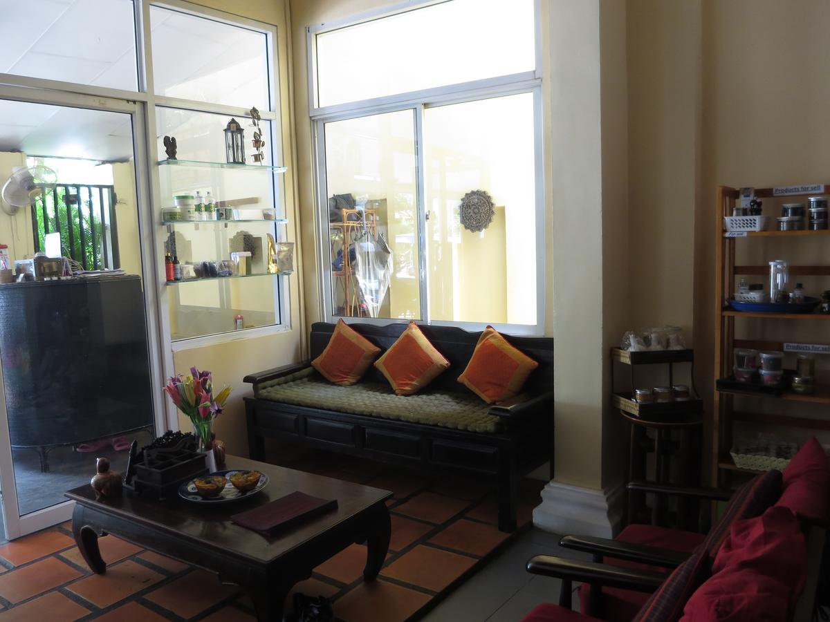 Goldie Guesthouse Phnom Penh Esterno foto