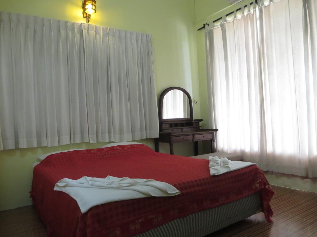 Goldie Guesthouse Phnom Penh Esterno foto