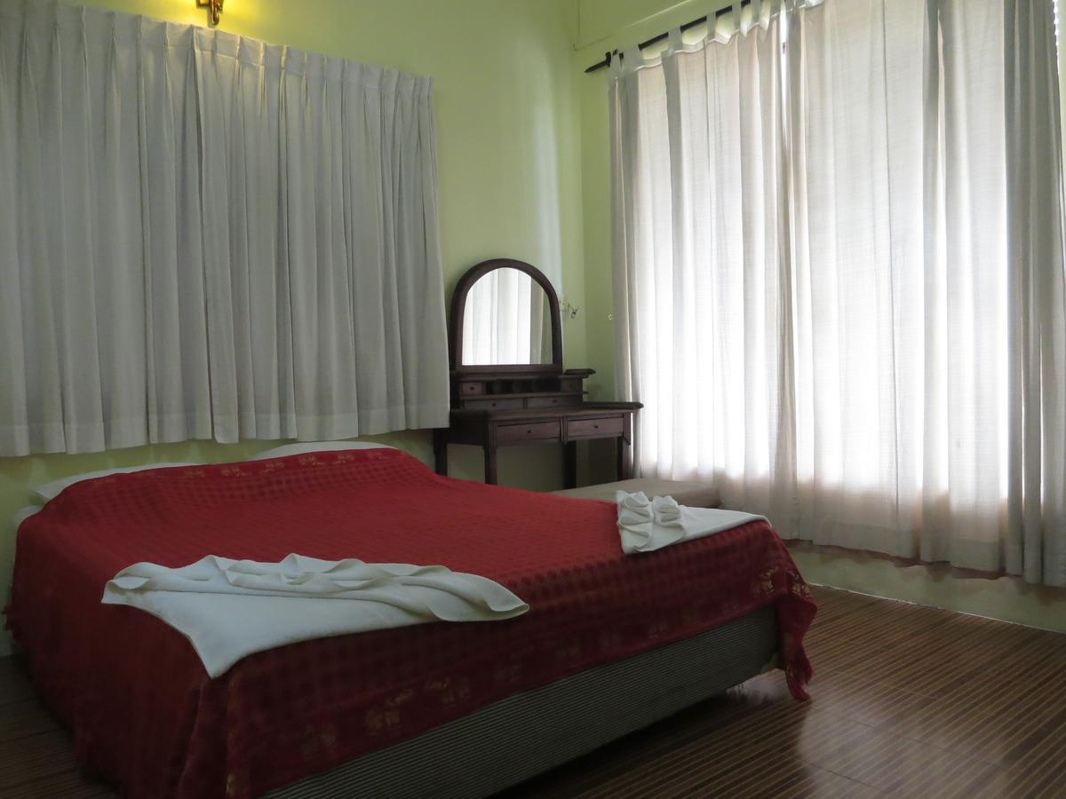 Goldie Guesthouse Phnom Penh Esterno foto