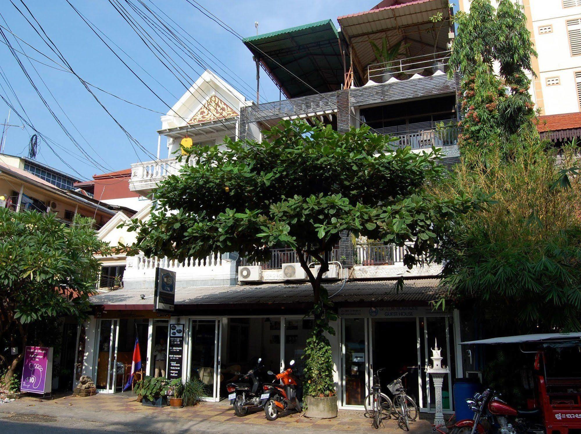 Goldie Guesthouse Phnom Penh Esterno foto